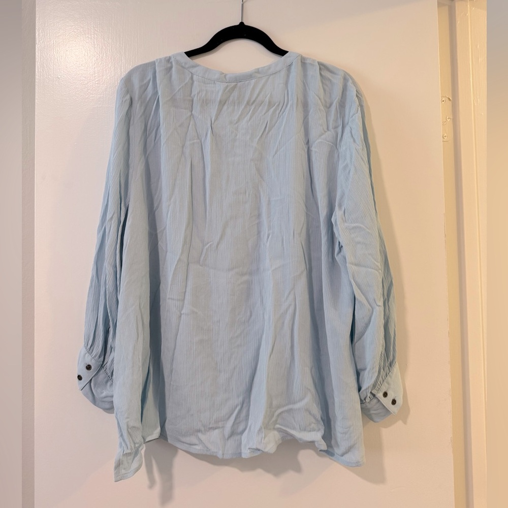 a.n.a NWT petite plus size xxl 3/4 sleeve Blue Button-Down Women's Top - Picture 2 of 6